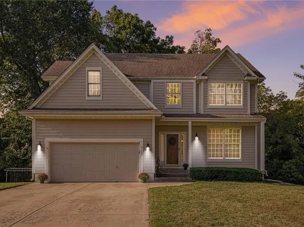 3128 Canaan Valley Dr, Kansas City, KS 66109