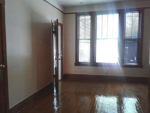 4th image of 3018 N Hoyne Ave APT 1F