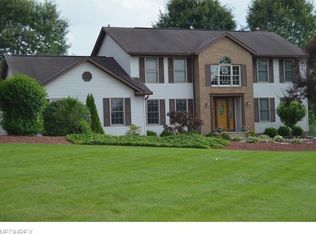 2462 Tallmadge Rd, Ravenna, OH 44266