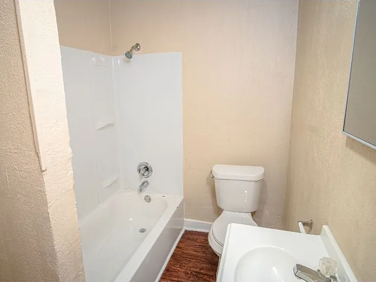 1435 Gibbs — Photo 12