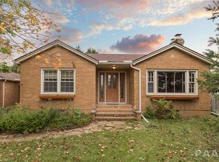 1205 E Parkside Ln, Peoria, IL 61615