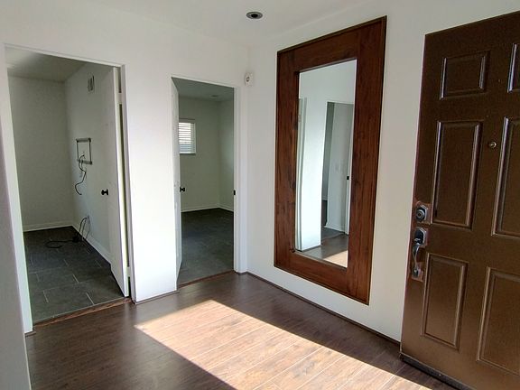 5th image of 202 Lugonia St