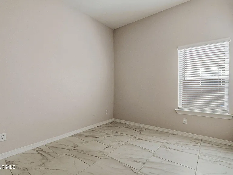 941 Aqueduct Ave — Photo 13