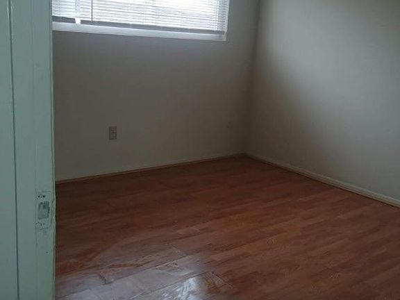 5th image of 304 Loma Vista St APT 6