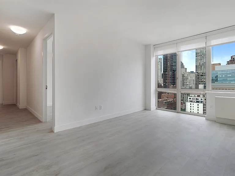 400 E 66th St #18C — Photo 5