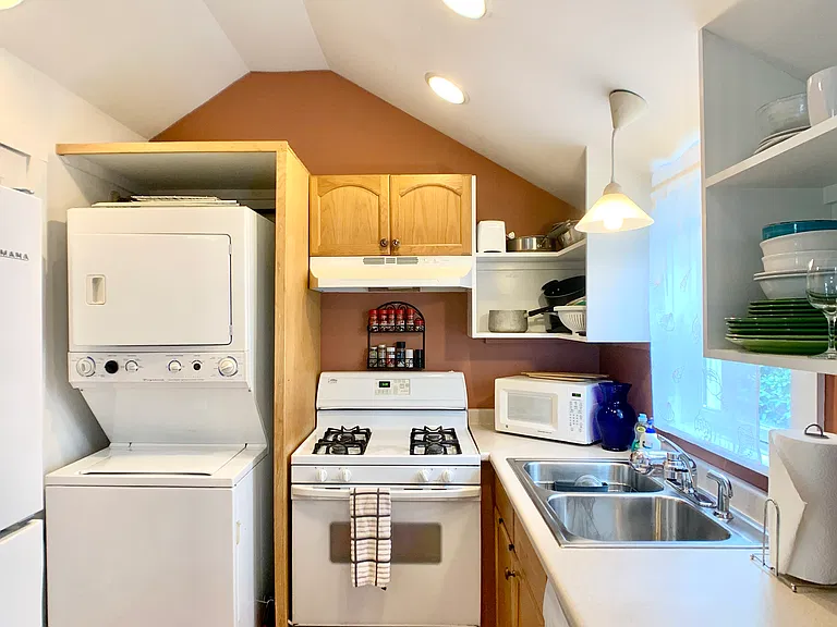 25 Briarwood Ave #COTTAGE — Photo 9