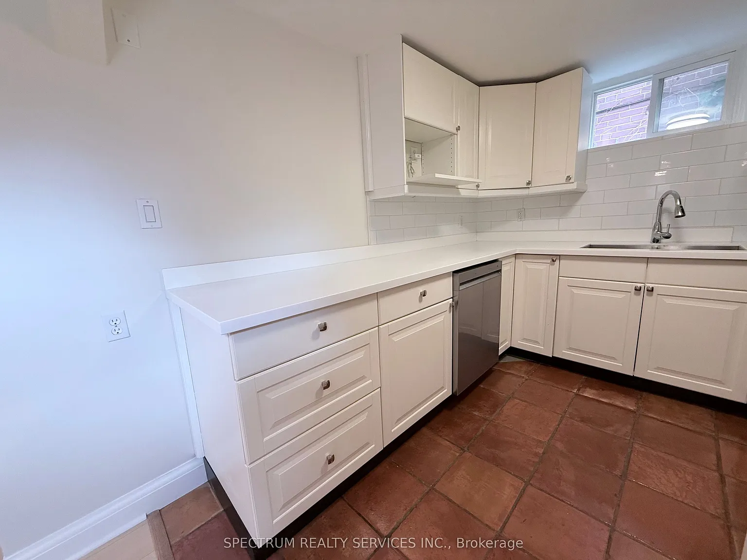 2 bed, $2,200 — Photo 4