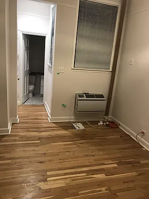 Rented by Metropolis Real Estate of Manhattan | media 12