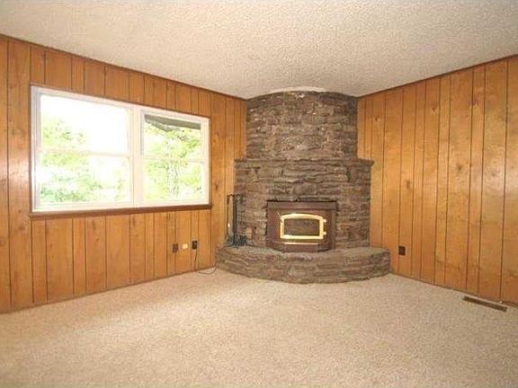 3rd image of 11 Cedars Ln
