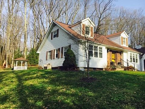 2nd image of 2737 Maple Ave
