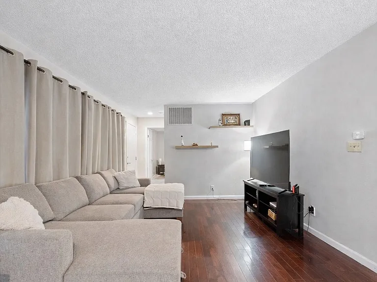 2306 S Troy St #A — Photo 4