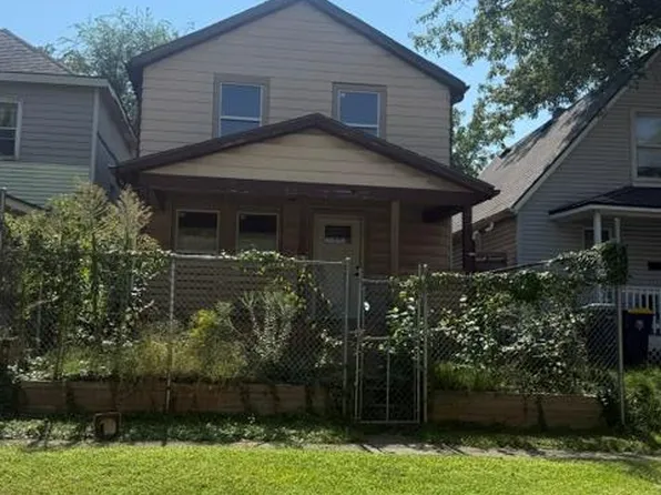 4411 E 10th St, Kansas City, MO 64127