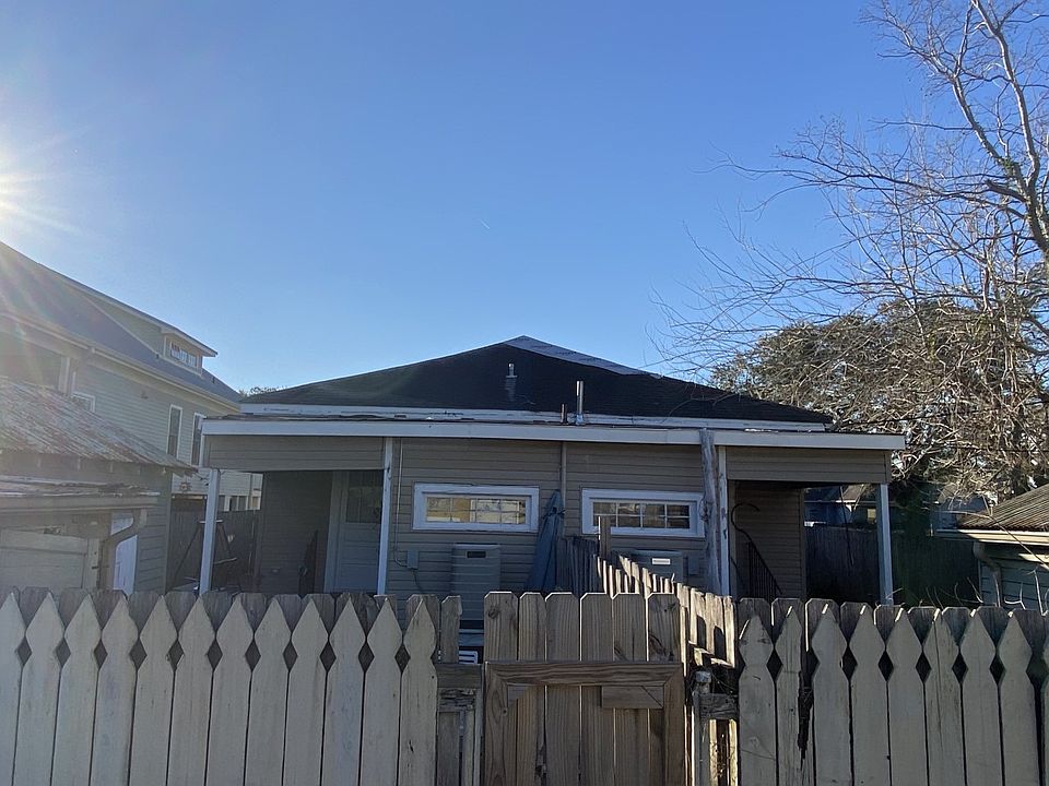 1st image of 5545 Woodlawn Pl