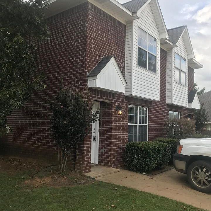 1st image of 402 & 404 Cheyenne Pl