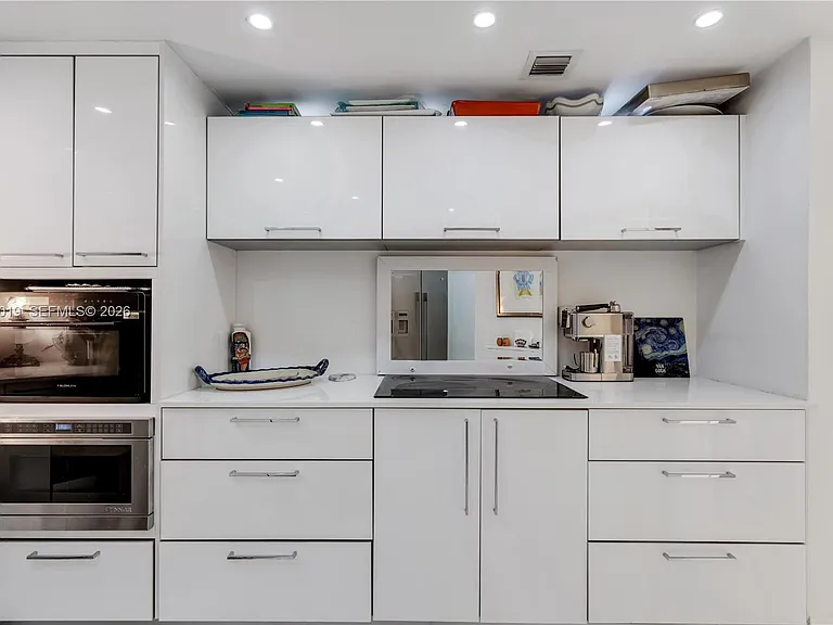 825 Brickell Bay Dr #850 — Photo 9
