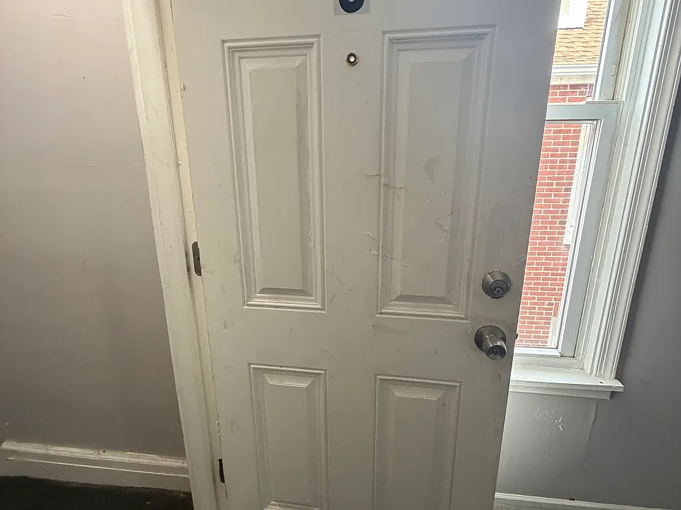556 Franklin St #5