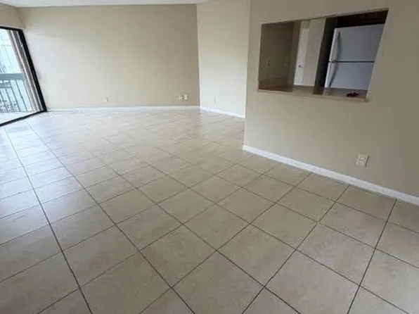 1900 N Congress Ave APT 308, West Palm Beach, FL 33401