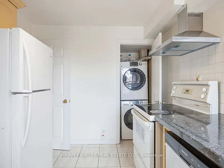 916 Bloor St W #UPPER — Photo 4