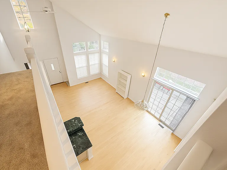 8300 Fairmount Dr #D101 — Photo 6