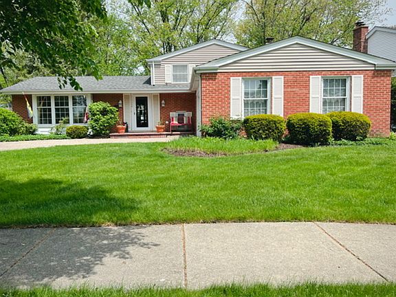 2nd image of 1706 S Chesterfield Dr