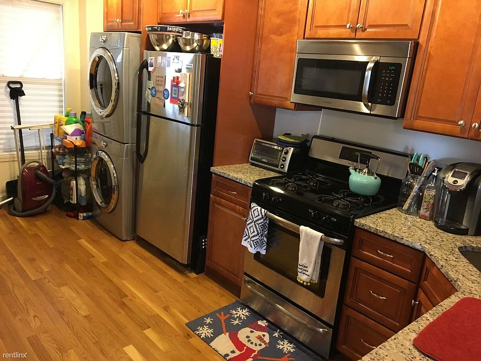 11 Leverett St. #2 Brookline (Brookline Village) Shared Un