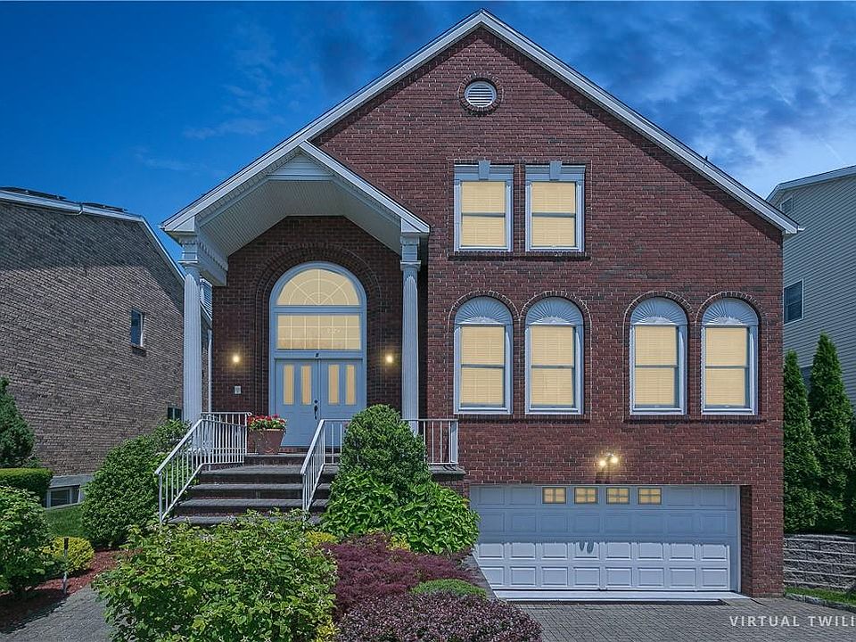 1st image of 8 Apple Court