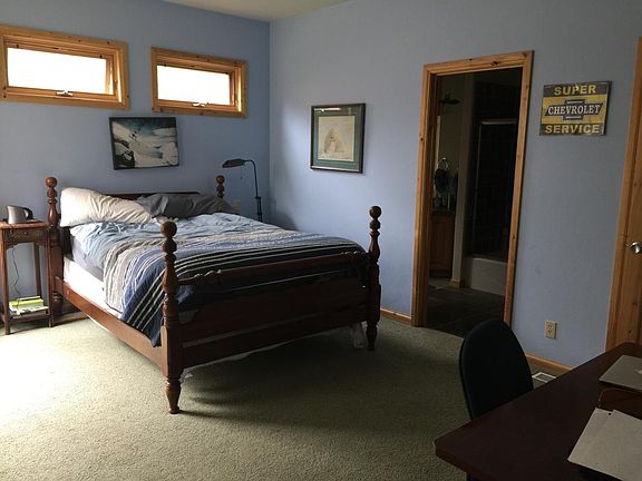 Main floor 2nd bedoom