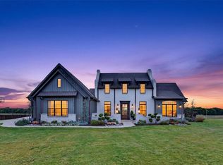 210 Low Bird Ln, Waxahachie, TX 75167