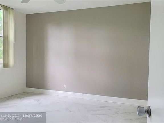 3rd image of 535 Oaks Dr APT 105
