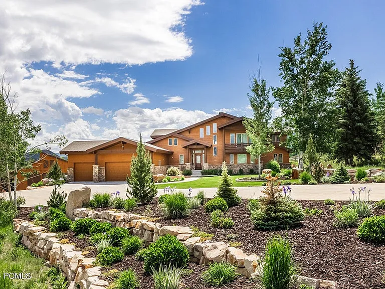 2600 Meadows Dr — Photo 36