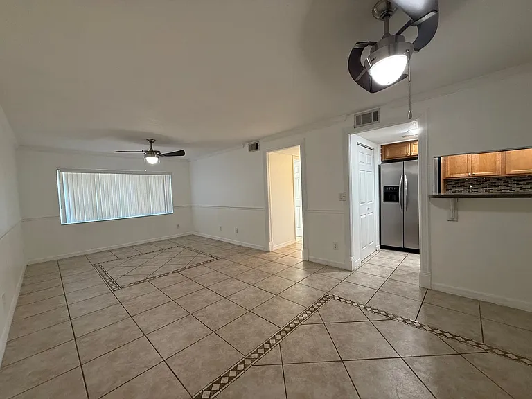 633 S Palmetto Ave #301 — Photo 6