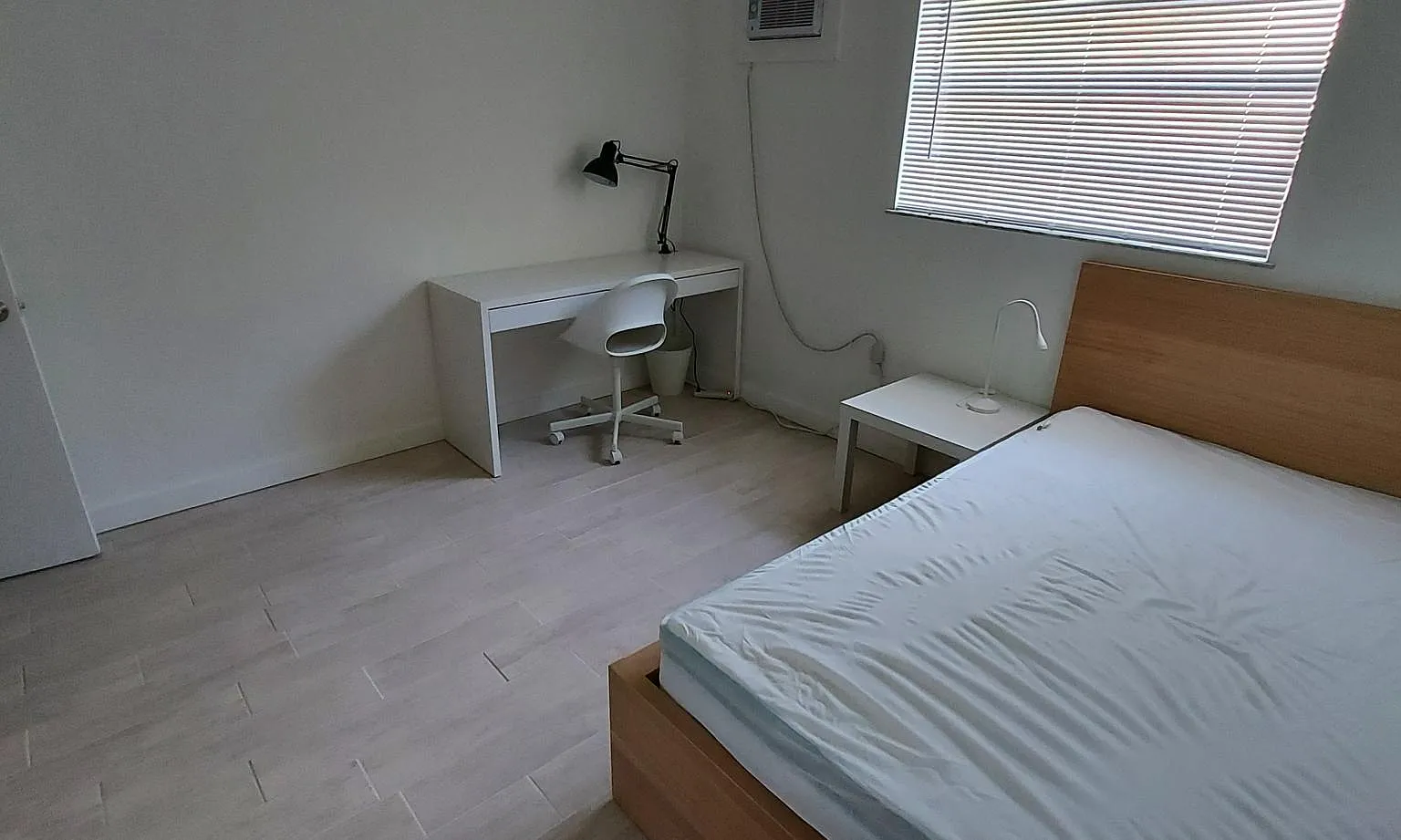 1 bed, 320 sqft, $1,400 — Photo 3