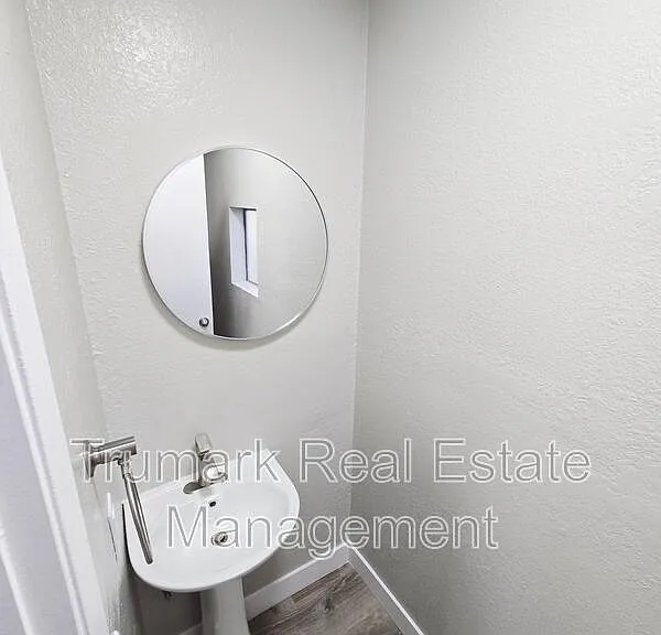 433 W Garfield Ave — Photo 25