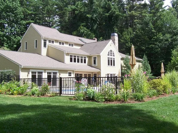 30 Bullard Ln, Millis, MA 02054