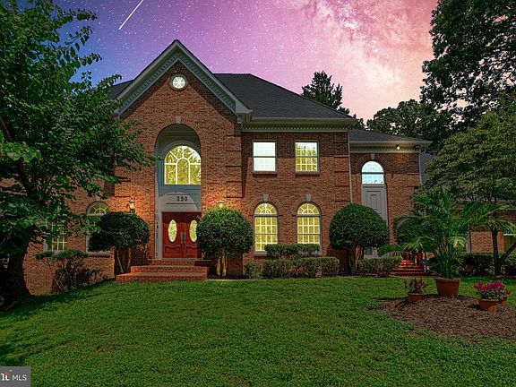 5th image of 250 Golden Woods Ct