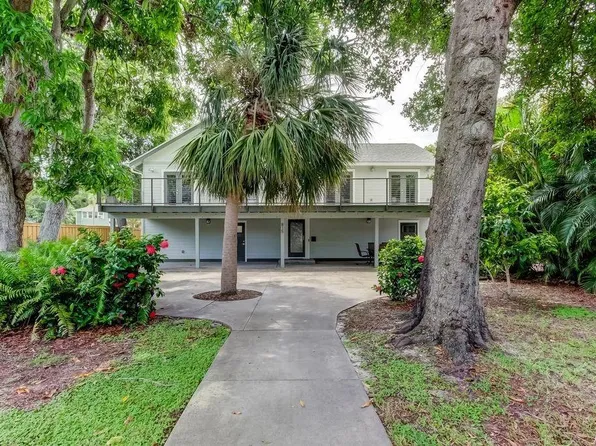 815 8th St N, Saint Petersburg, FL 33701