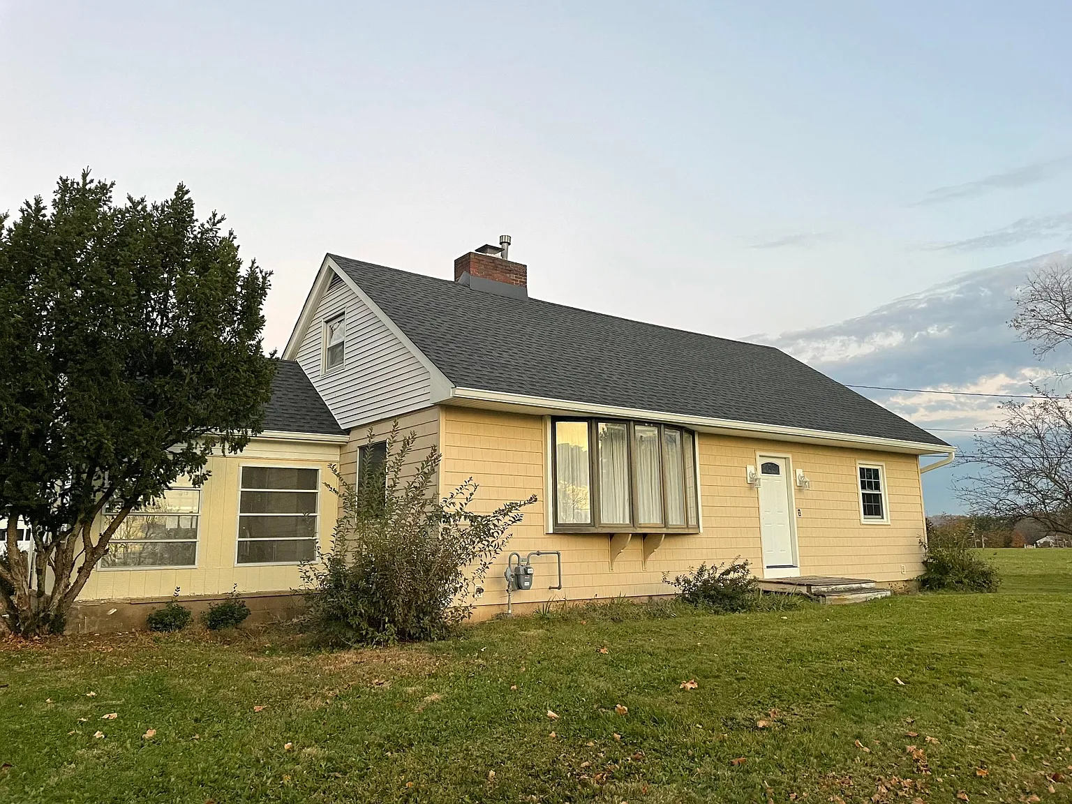 4 bed, 1432 sqft, $3,400 — Photo 2