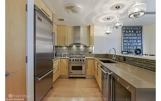 Rented by Douglas Elliman | media 10