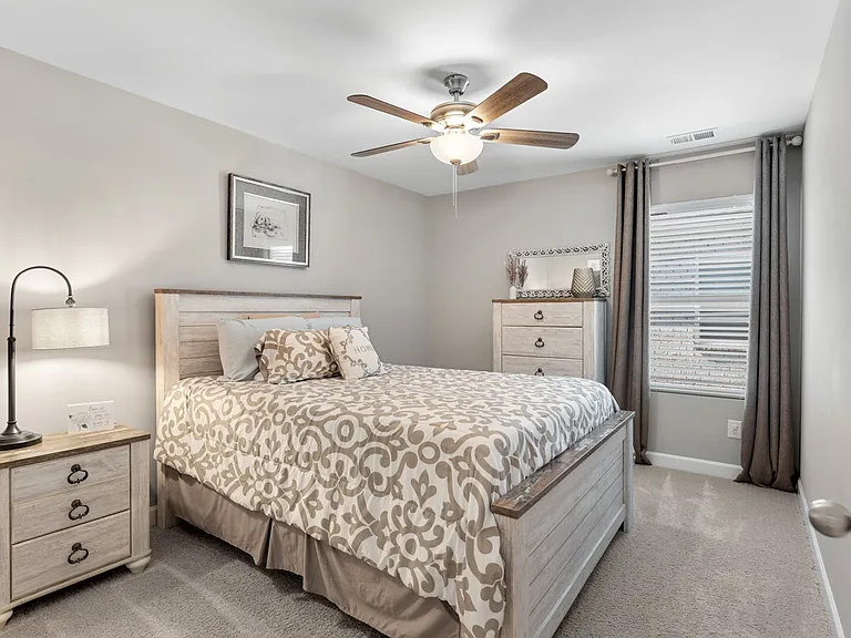 1022 Emery Bay Cir — Photo 20