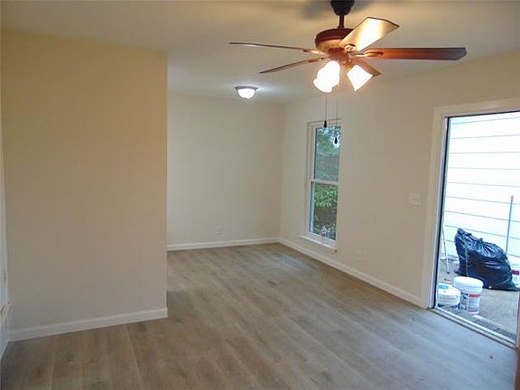 3rd image of 9907 Bluffcreek Dr