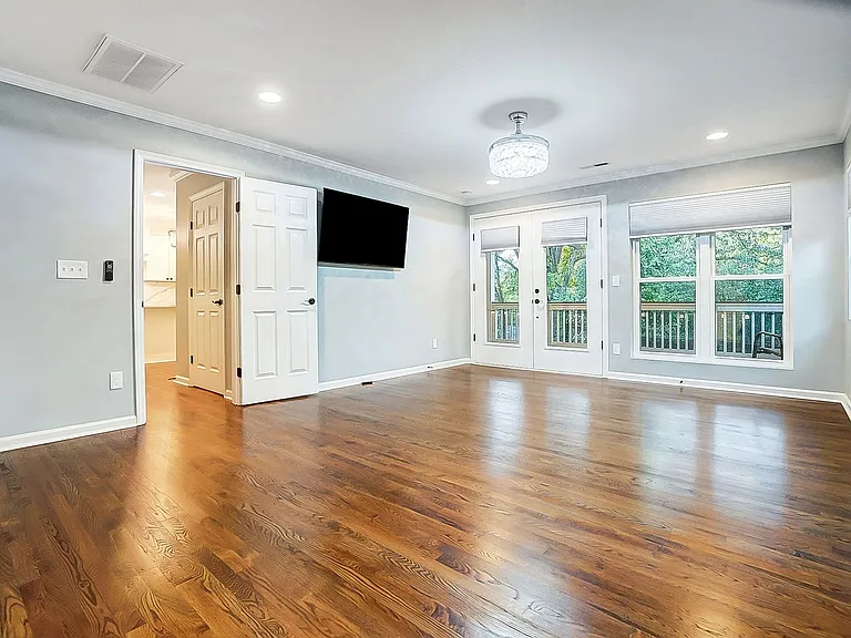 1724 Dunkirk Dr — Photo 23