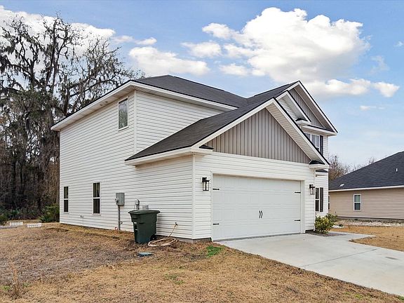 2nd image of 601 Meloney Dr