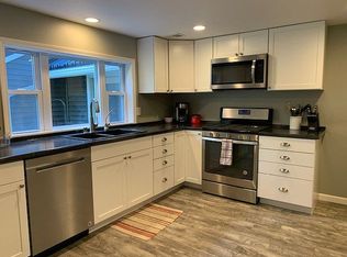 8161 Webster Dr, Lambertville, MI 48144