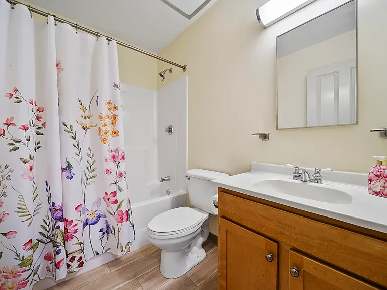 24 Cobblestone Ln — Photo 6