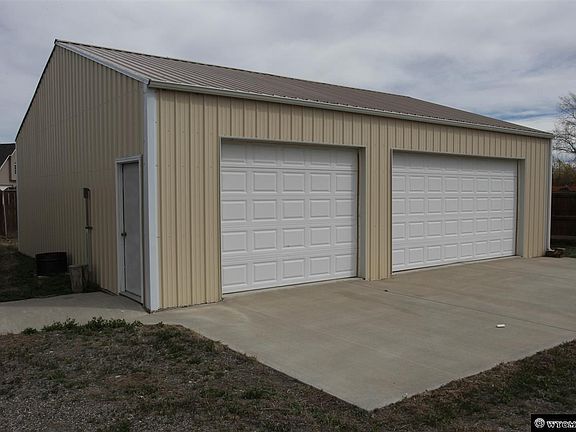3rd image of 1093 N Ponderosa Ln