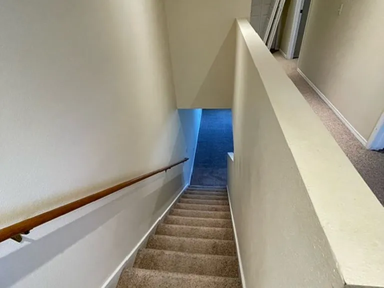 1308 W Babcock St #D — Photo 25