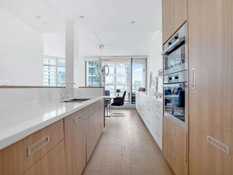 1200 Alberni St #2303 — Photo 4