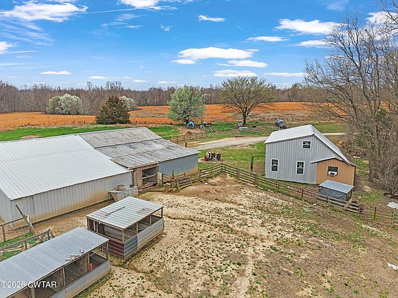 3rd image of 710 Porters Gap Rd