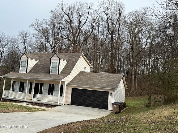 3rd image of 6000 Warrenpark Ln