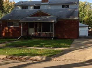 21771 Edmunton St, Saint Clair Shores, MI 48080